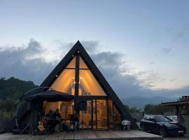 Cabana Ted's, villa en Vălişoara