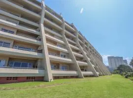 205 Lescalier Cabanas - Modern Beach front apartment