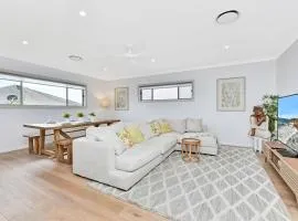 Finns at Caves Beach Resort