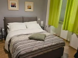 Studio Flat 381