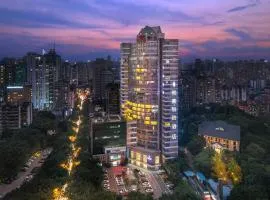 Mehood Lestie International Hotel Chongqing Yuzhong Lianglukou Metro Branch - Free breakfast & Free afternoon tea & Free midnight snack