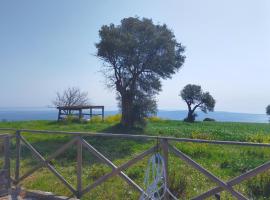 Villetta a schiera trilocale cod 397 - Taunus Vacanze، فندق في نومانا