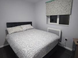Cozy Private Self-Contained Suite, hotel v destinaci Oldbawn