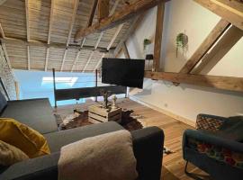 Loft cosy, bain à bulle et garage privé, hotel v destinaci Saint-Hubert