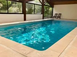 Gîte en Dordogne avec piscine couverte et sauna