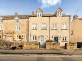Stylish Retreat with Private Garden in Tetbury