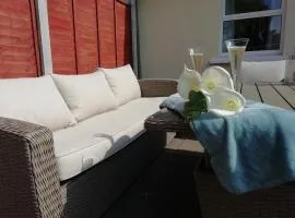 Bovinda Cottage - By the Beach, Bettystown、ベティーズタウンのビーチ周辺のバケーションレンタル