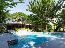 Sunset Hill Guest House - LV Royal
