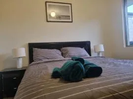 Tranquil Treasure Homestay - Queens Room
