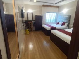 SRK residency, hotel en Kadalādi