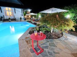 Logis Hotel Restaurant Nougier, hotell i Saint-Étienne-de-Fursac