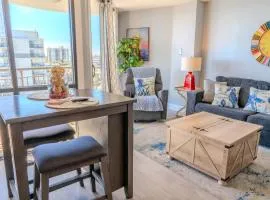 Ocean View Double Suite! Sleeps 4 Meridian Plaza 705