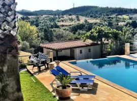 Private Villa with Pool & Jacuzzi, BBQ & Pizzaoven