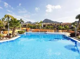 Exclusive Townhouse in Central Plaza del Duque Close to the Beach