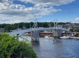 Footbridge Escape