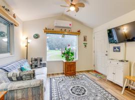 Remote Workers Welcome: Tiny Home in Port Angeles!, viešbutis mieste Port Andželas