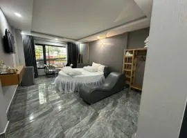 Hotel & Homestay LABUBU