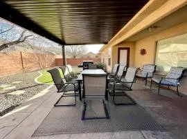 Near Zion 3BR Sleeps 8 Covered Patio Dining