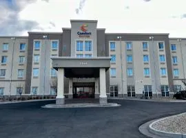 Comfort Suites Denver International Airport、デンバーにあるデンバー国際空港 - DENの周辺ホテル
