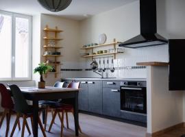 Gite de la Sorgues, hotel i Saint-Affrique