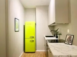 4 bed riverside apt