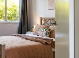 Beach and Track Side Delight in Middle Park