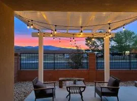 Spacious 6-BR Retreat - Heated Pool Sleeps 16
