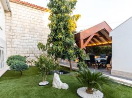Villa Persea - Supetar, Hotel in Supetar