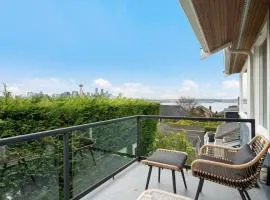 3BR 3BA Kerry Park Retreat in Queen Anne