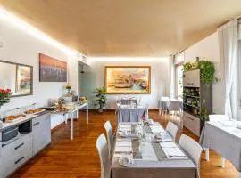 Venice Friends Residence