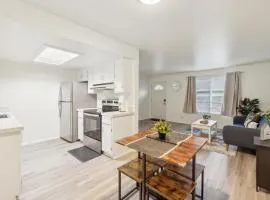 Central Bellevue North Suite Near Downtown & I-90