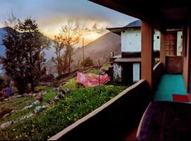 Moon Hotel Tungnath, hotel v destinaci Ukhimath