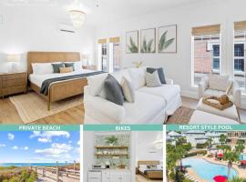 Palmetto Place by Stay on 30A- Bikes, Private Beach Access, hotel barato en Rosemary Beach