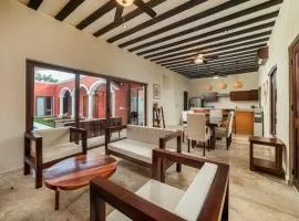 Entire 3bd Home Villa-Home-with Private Pool and Patio