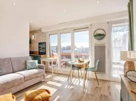 Studio lumineux avec balcon et parking à deux pas de la plage - FR-1-788-56