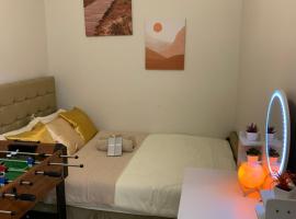 PEACETIME CONDO FIELD RESIDENCES BLDG 6 u1006B, ξενοδοχείο στη Μανίλα