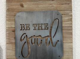 Adorable New West 3 BR 2 BA SMRT TV Coffee, hotel in Wichita