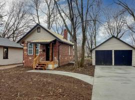 Lions Lair - 1 BR 1 BA Home Coffee Smrt TV Wifi, Cottage in Wichita