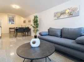 Fewomo, Moselzeit Apartment, Stilvolle Fewo für Genießer nähe Schloss