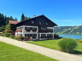 Landhaus Sinz über'm See, beach hotel in Immenstadt im Allgäu