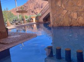 Canyon Dades Guest House, hotel v destinaci Akedim Msemrir