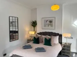 Luxury One Bedroom Apartment