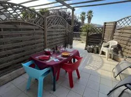 SAINT FLORENT - STUDIO 2 couchages Avec Piscine