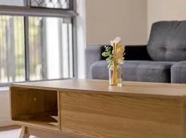 Comfy Coomera Duplex 1 - Fully furnished home, private & peaceful, secure garage & free wifi