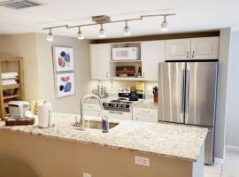 14th 99 Walk Score 3 mins to Metro rail, апартаменты/квартира в Вашингтоне