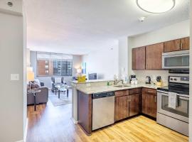Luxury Apt Downtown Near Train, hotel v destinaci White Plains