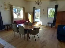 Gästewohnung "Vinothèque Laroche im Piestingtal"