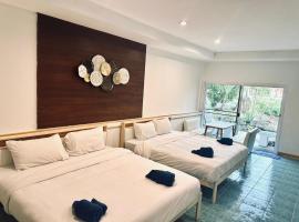Premium Family Villa Full Garden View With Breakfast, hotel v destinaci Ban Map Khangkhao