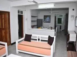 La Casa Di Nico 2 Bedroom Lotus Hse 6 - Garden View