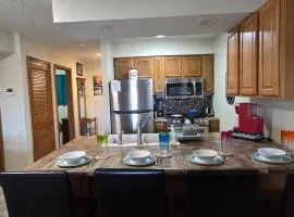 Swan's Woodland Getaway Condo